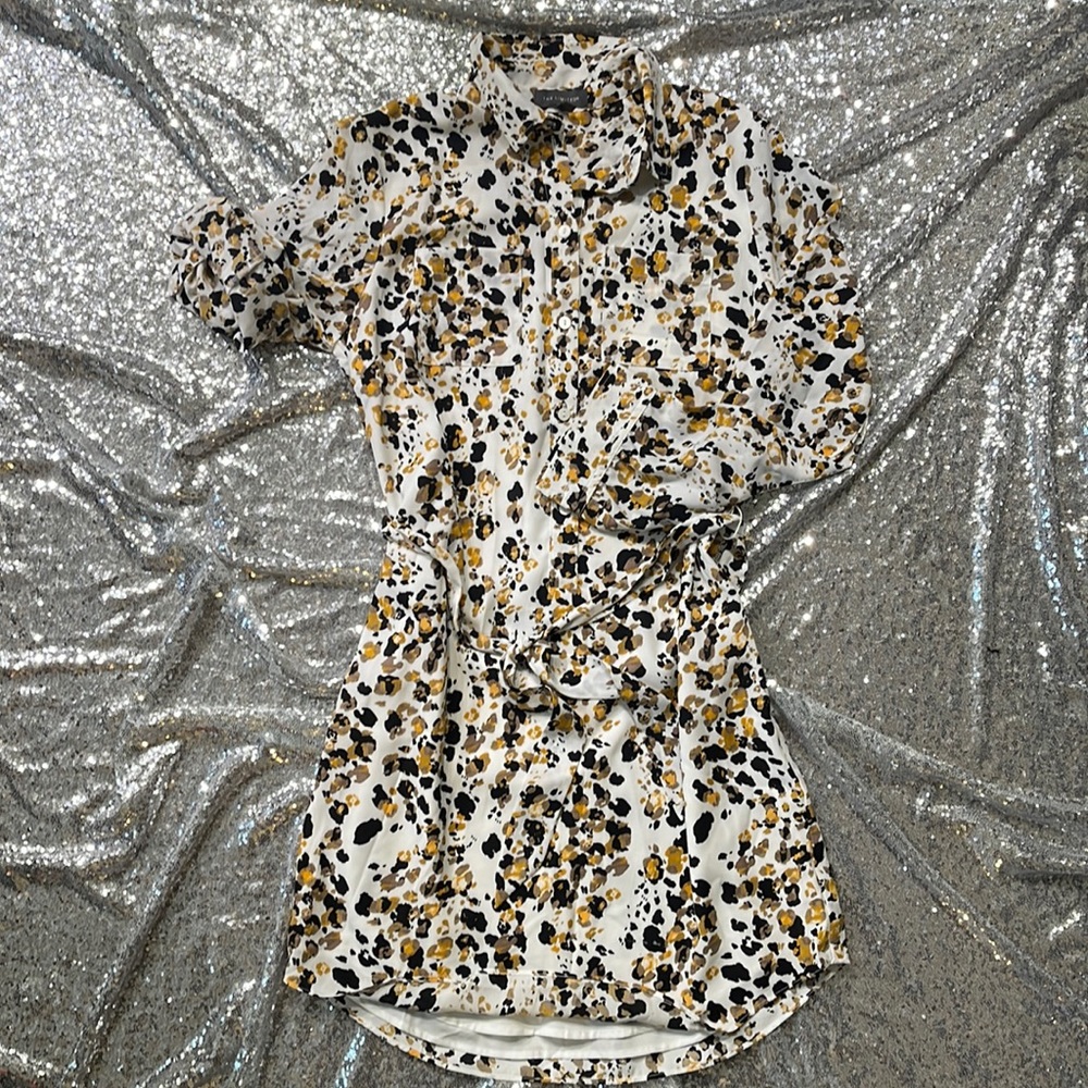 The LIMITED. BNWOT shirt dress. Sz 6.